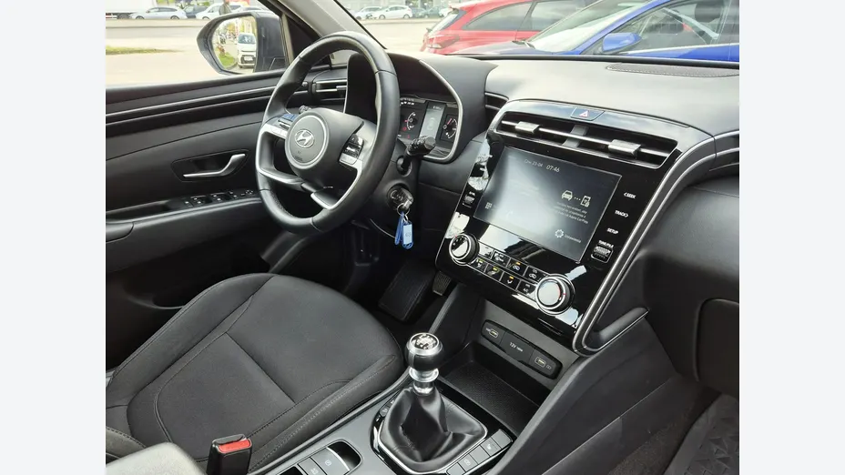 HYUNDAI Tucson -