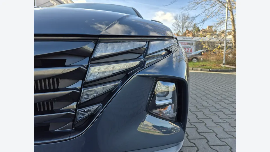 HYUNDAI Tucson -