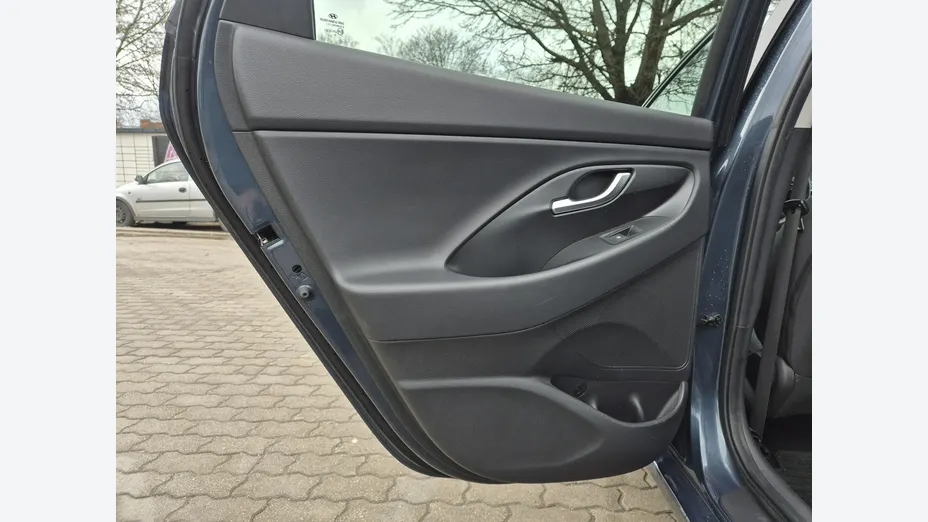 HYUNDAI i30 -