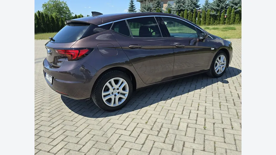 OPEL Astra -