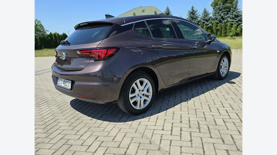 OPEL Astra -