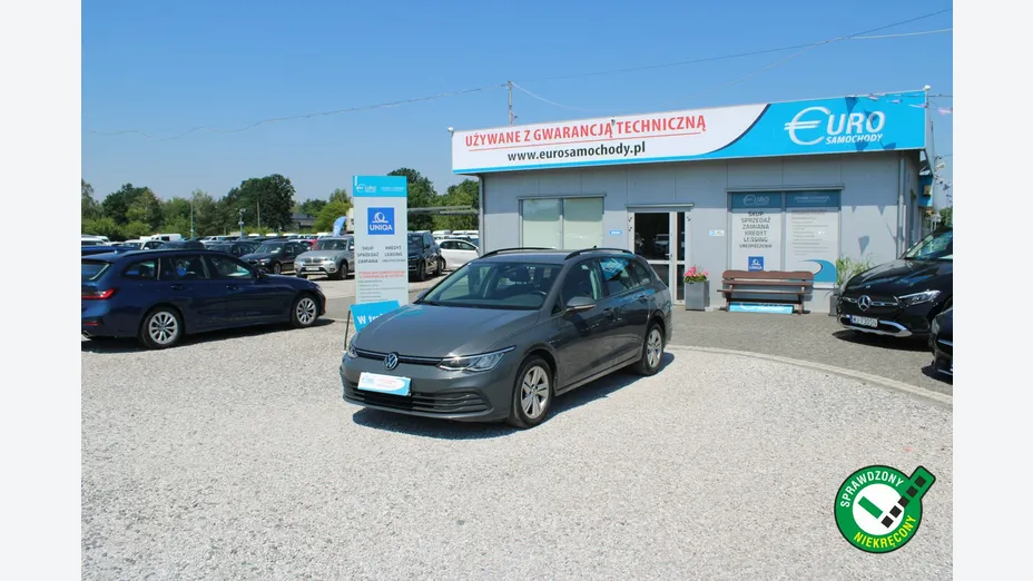 VOLKSWAGEN Golf -