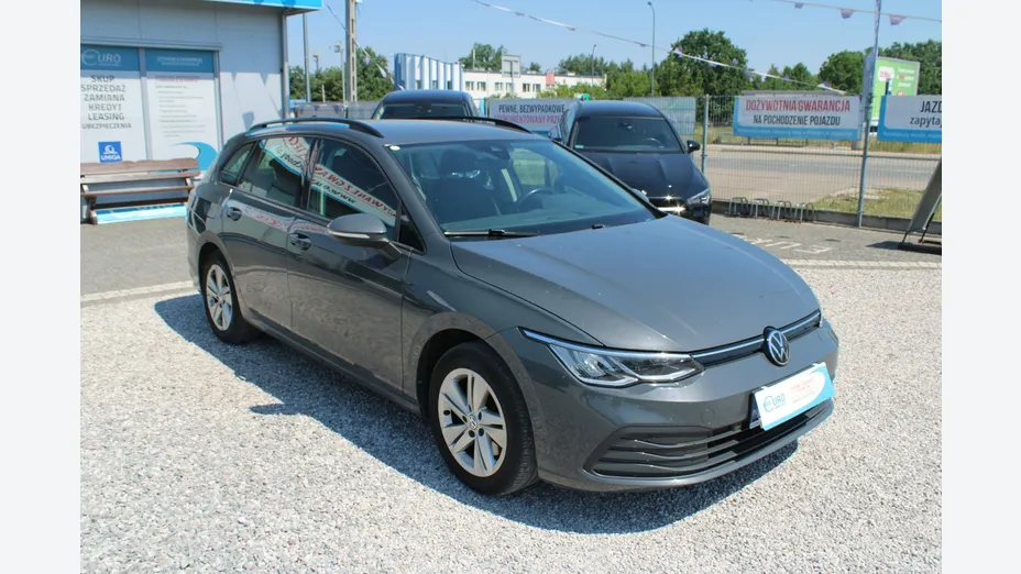 VOLKSWAGEN Golf -