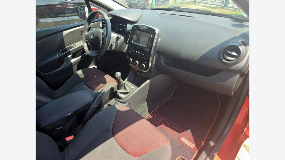 RENAULT Clio -