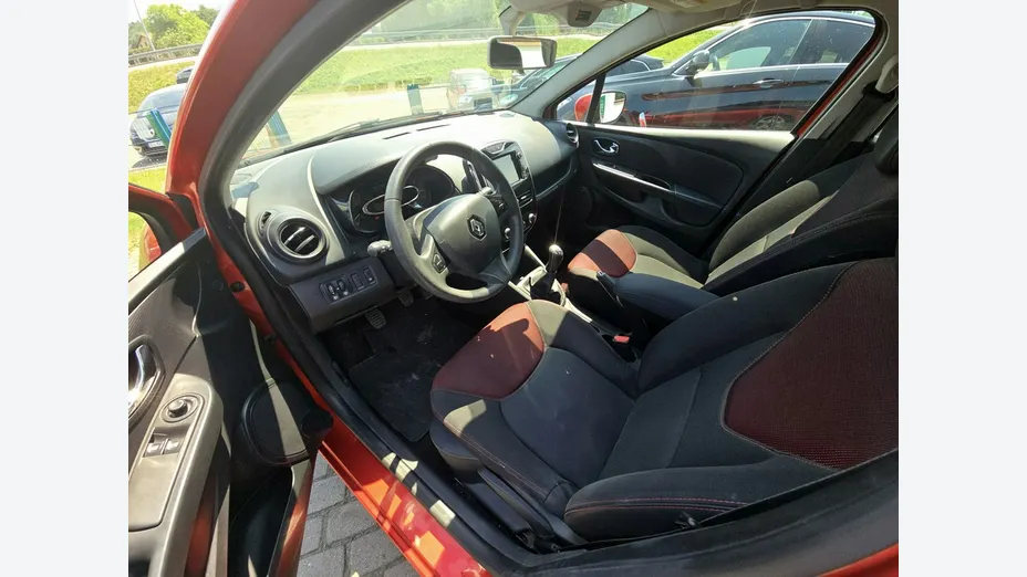 RENAULT Clio -