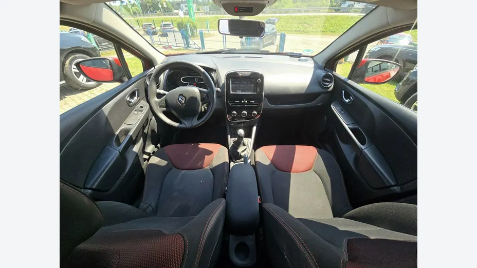 RENAULT Clio -