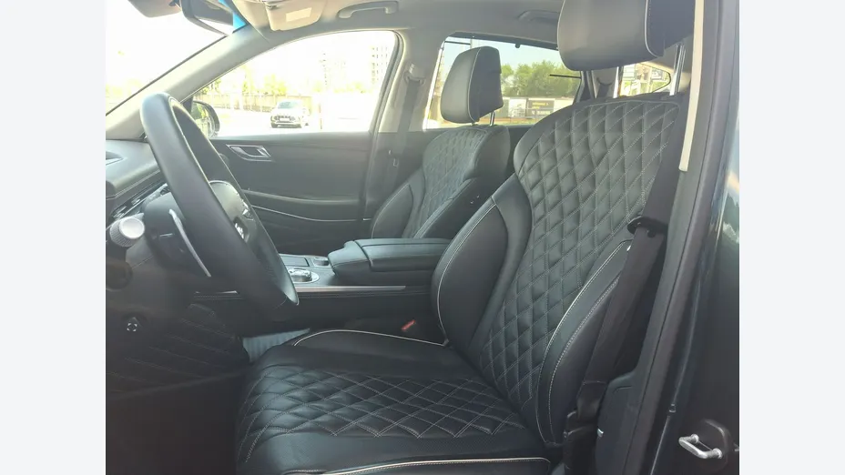 Genesis GV80 -