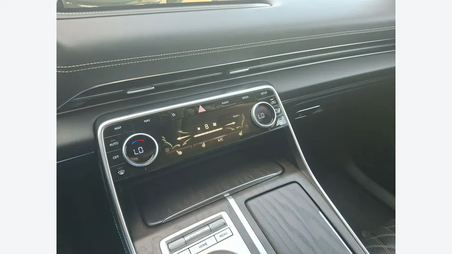 Genesis GV80 -