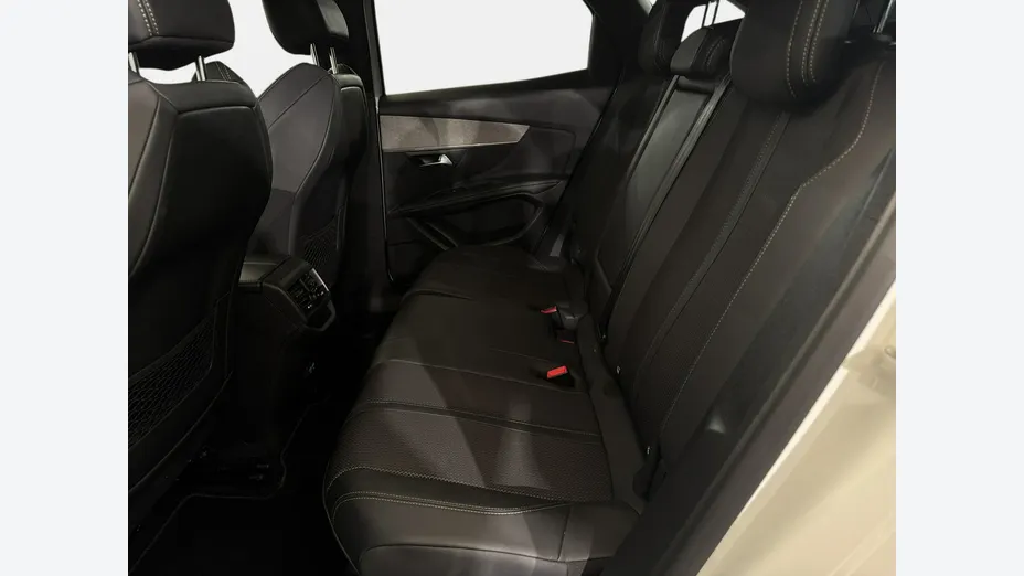 PEUGEOT 3008 -