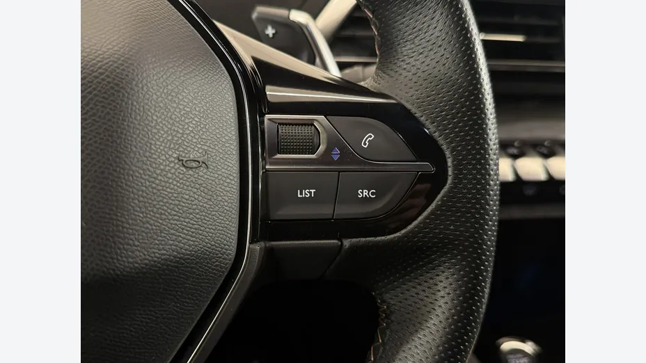PEUGEOT 3008 -