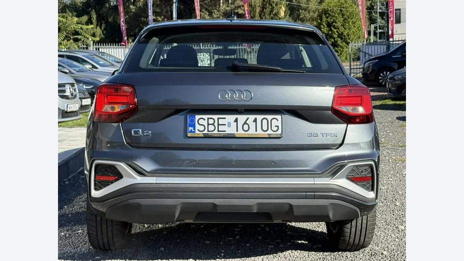 AUDI Q2 -