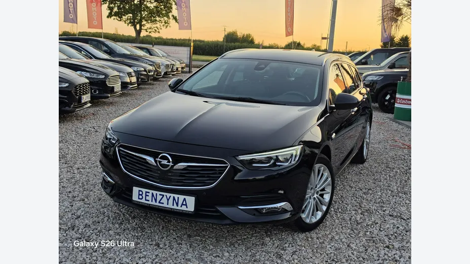 OPEL Insignia -