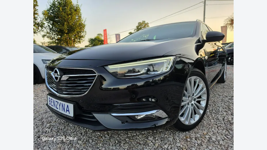 OPEL Insignia -