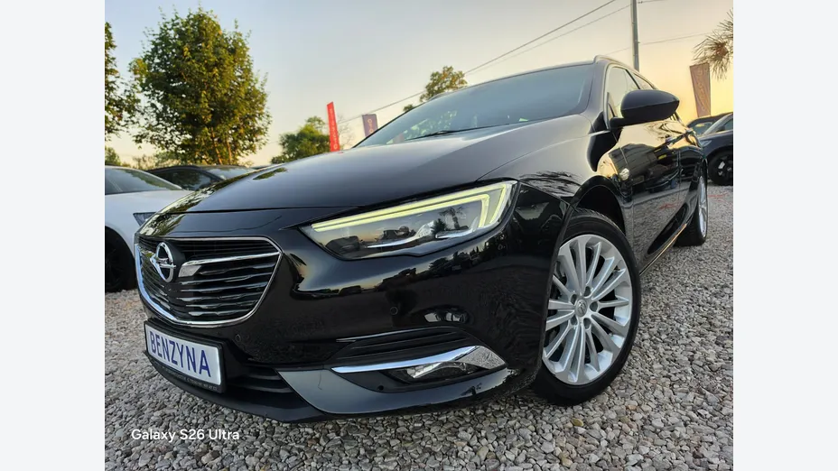 OPEL Insignia -