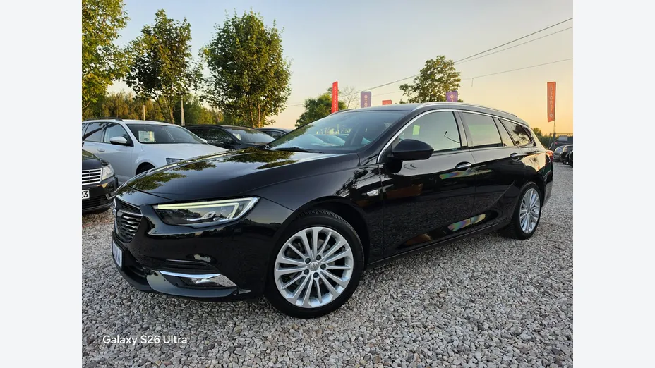 OPEL Insignia -