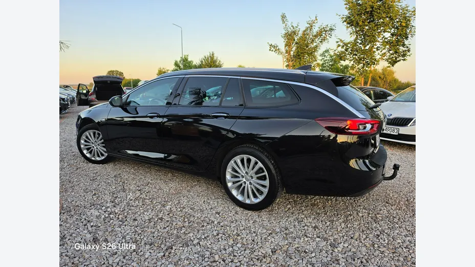 OPEL Insignia -