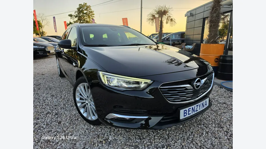 OPEL Insignia -