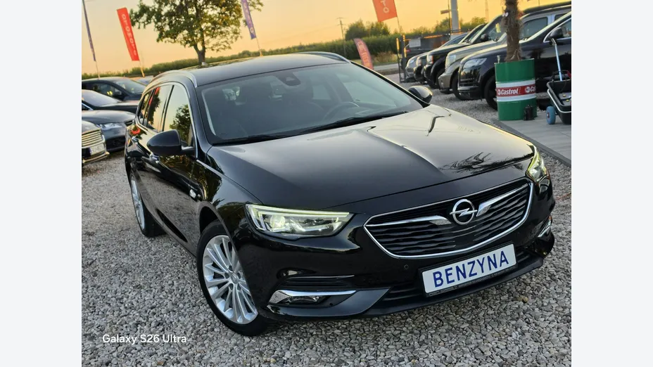 OPEL Insignia -