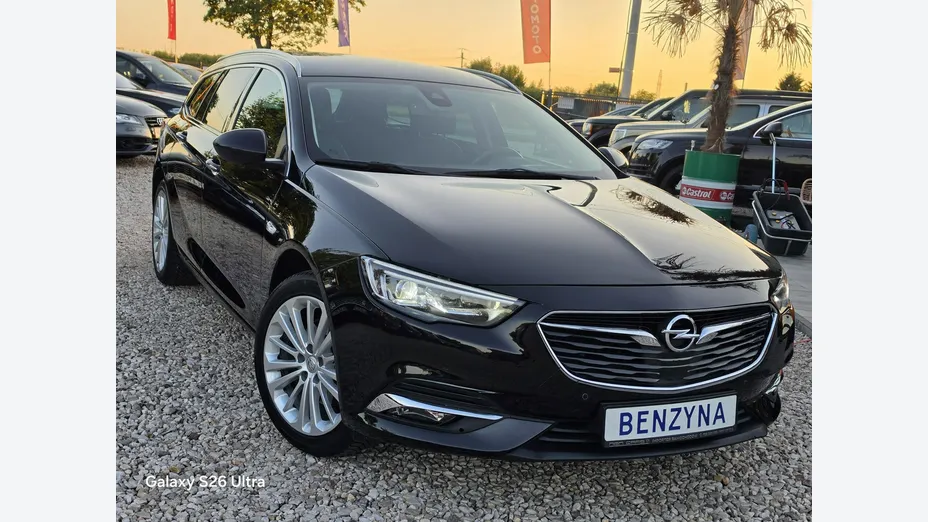 OPEL Insignia -