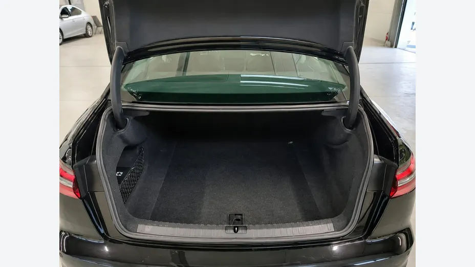 AUDI A6 -