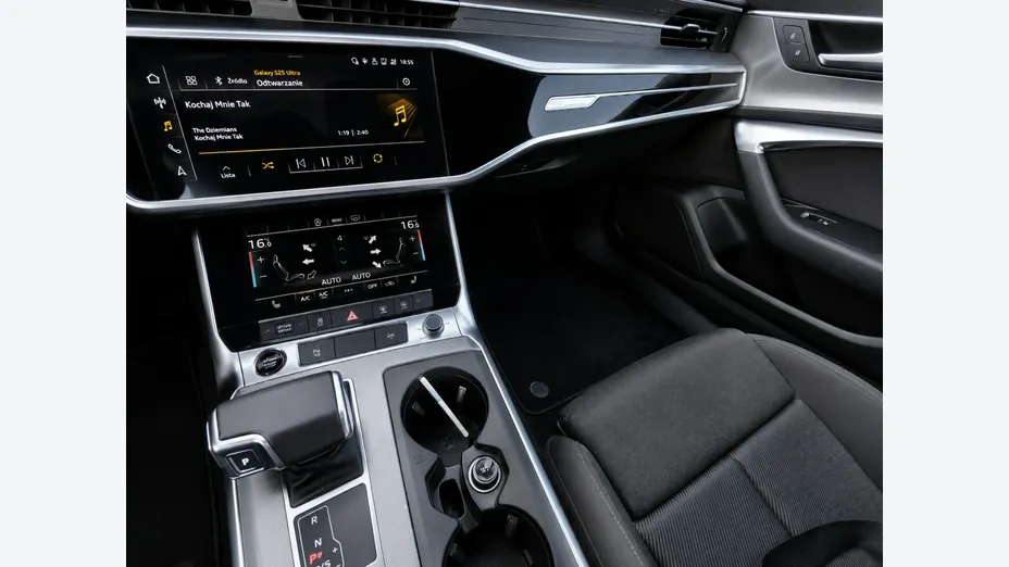 AUDI A6 -