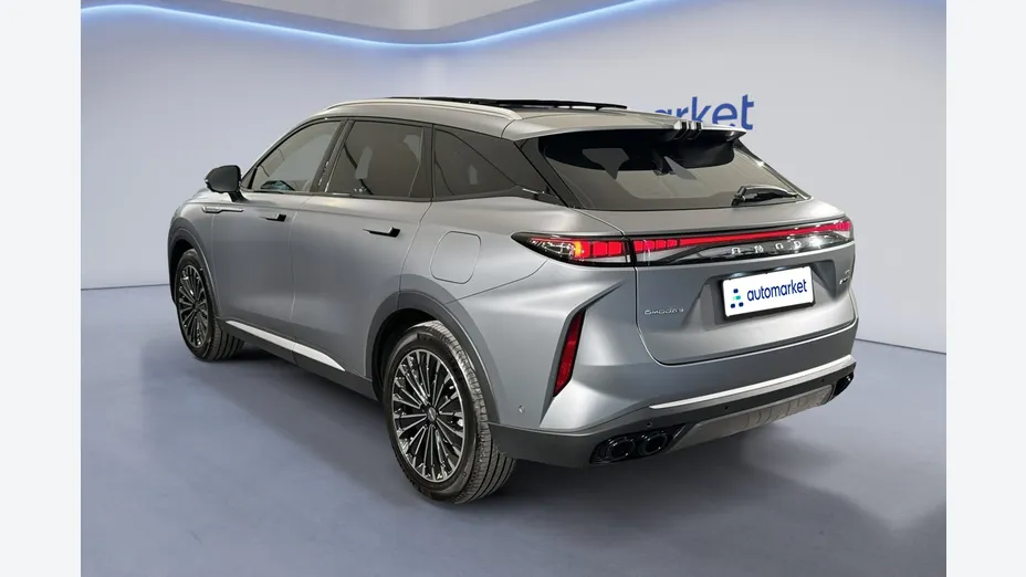 OMODA Omoda 9 Omoda 9 1.5 Super Hybrid Exclusive AWD