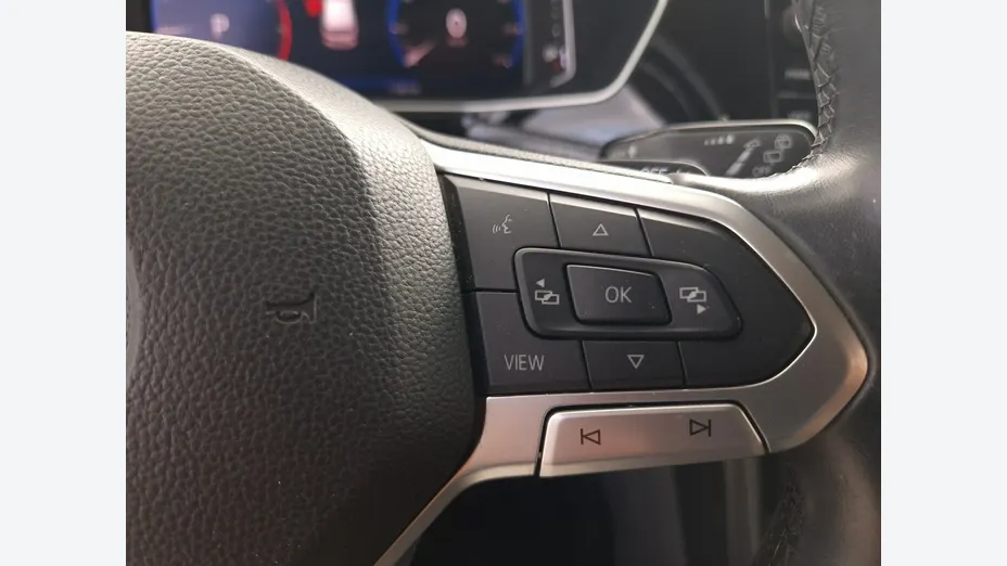 VOLKSWAGEN T-Cross -