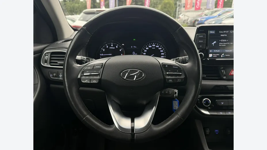 HYUNDAI i30 -