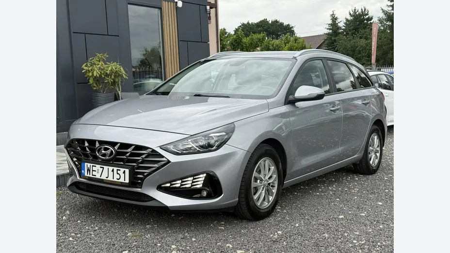 HYUNDAI i30 -