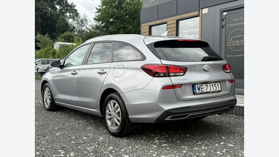 HYUNDAI i30 -