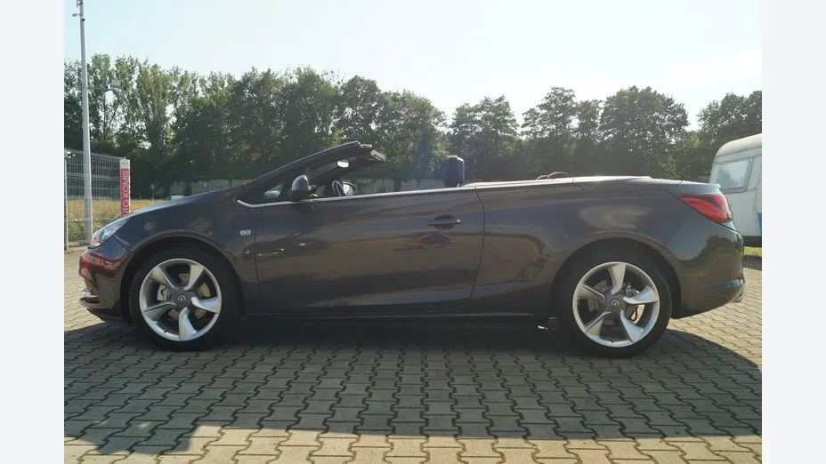 OPEL Cascada -