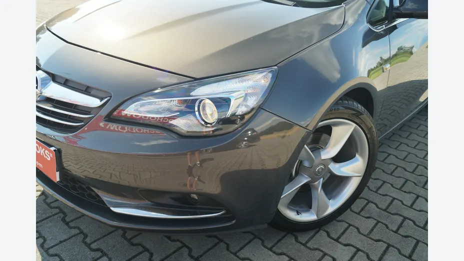 OPEL Cascada -