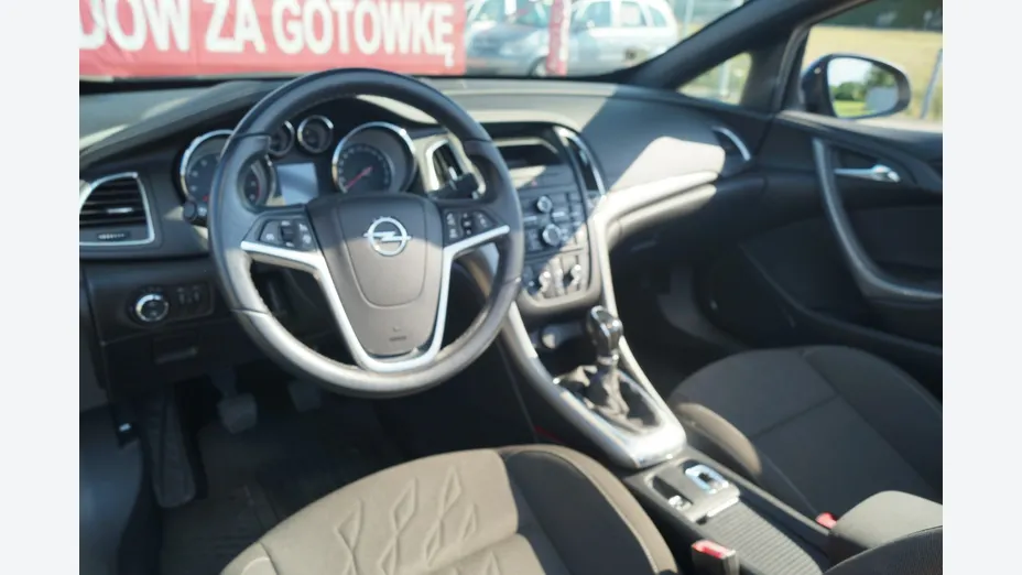 OPEL Cascada -