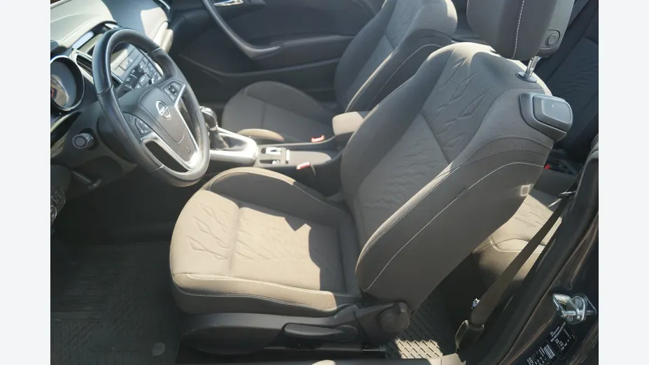OPEL Cascada -