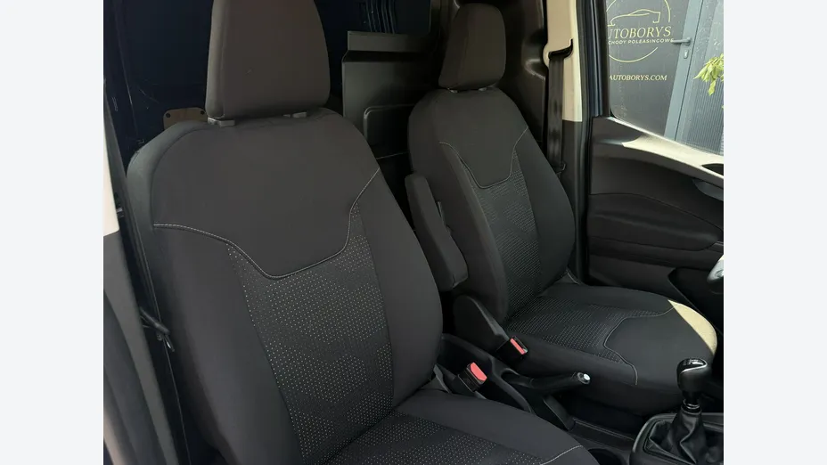FORD Transit Courier -