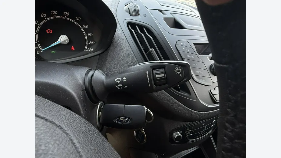 FORD Transit Courier -