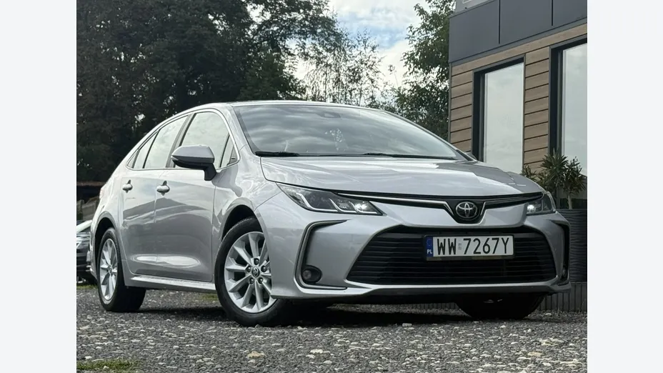 TOYOTA Corolla -