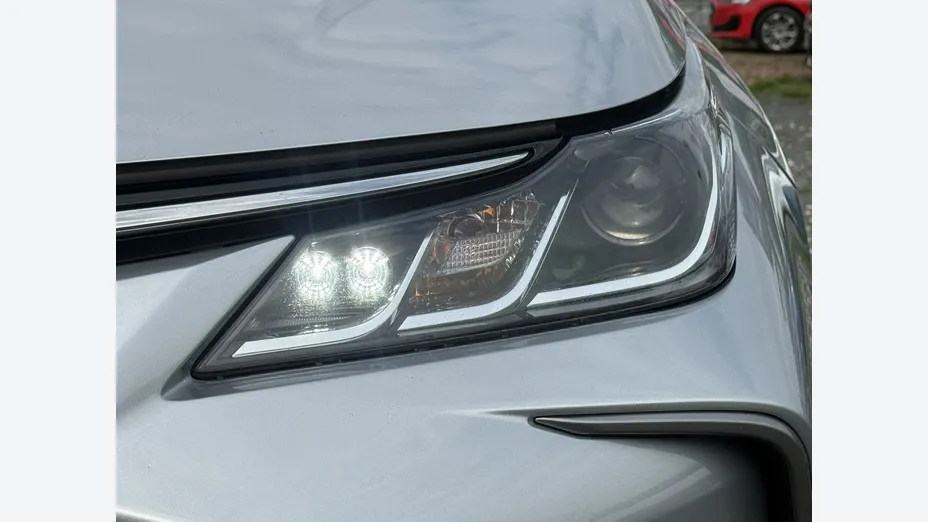 TOYOTA Corolla -