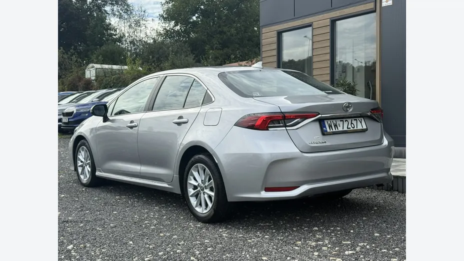 TOYOTA Corolla -