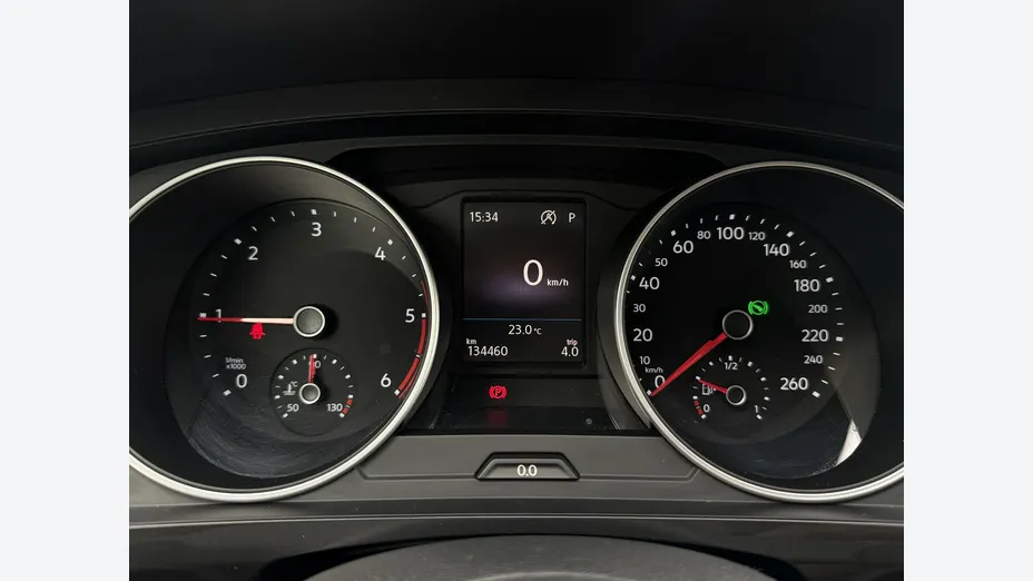 VOLKSWAGEN Tiguan -