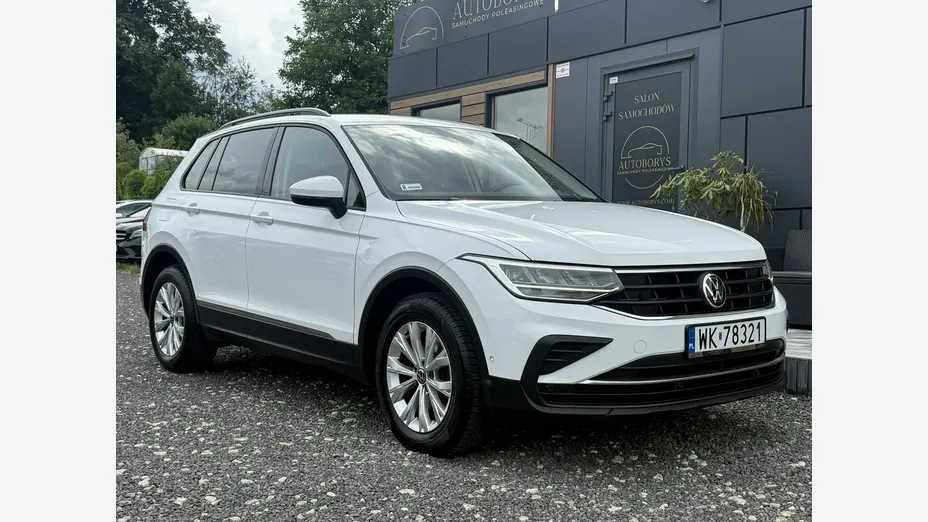 VOLKSWAGEN Tiguan -