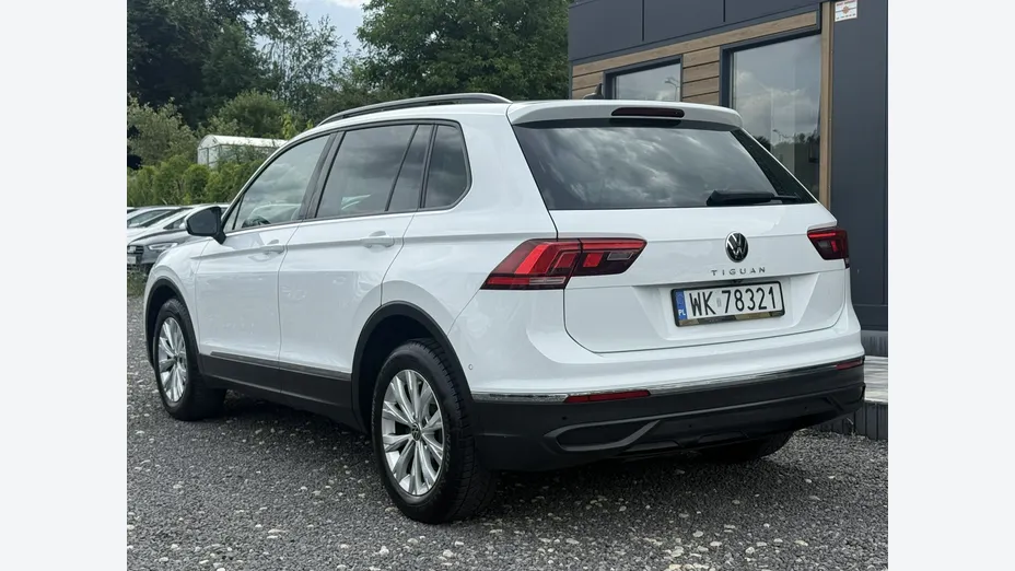 VOLKSWAGEN Tiguan -