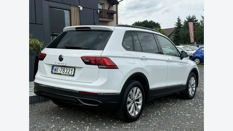 VOLKSWAGEN Tiguan -