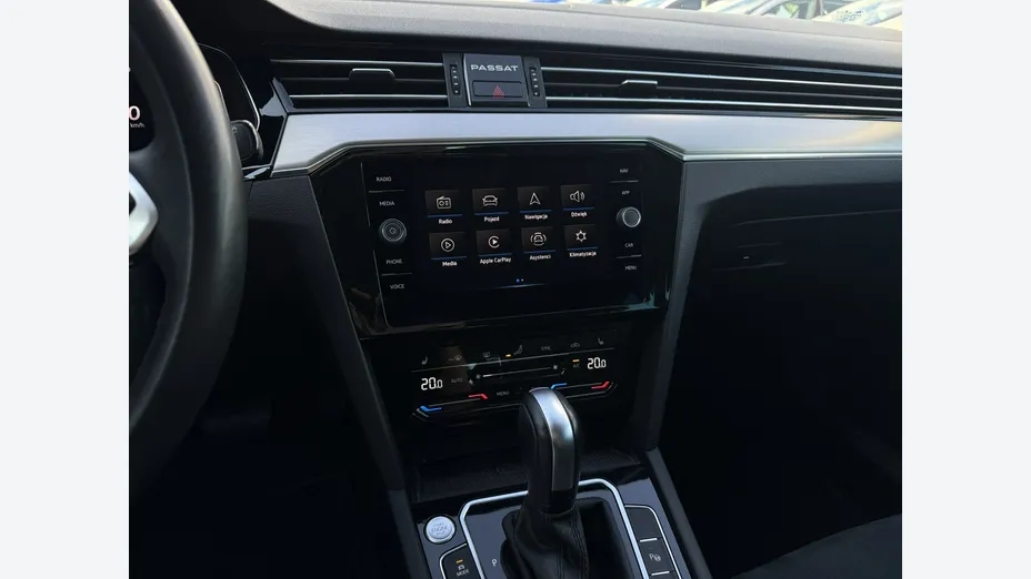 VOLKSWAGEN Passat -