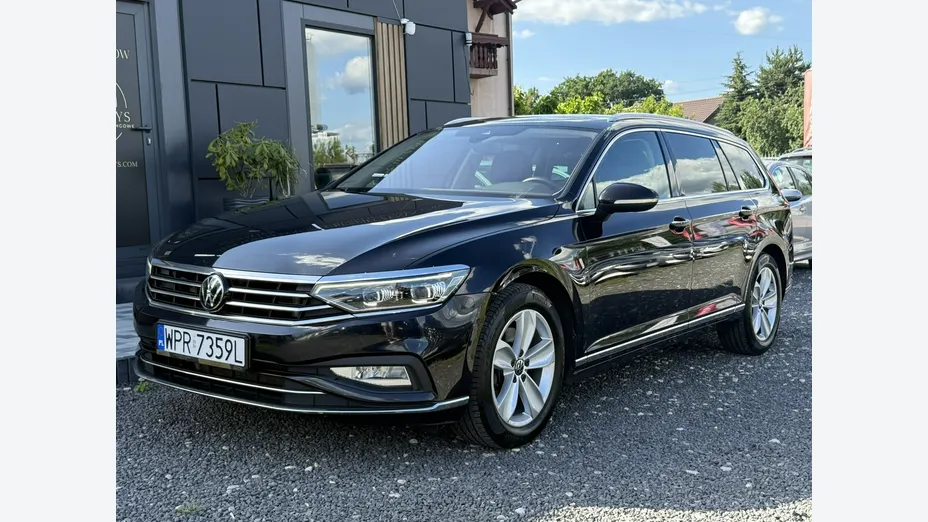 VOLKSWAGEN Passat -