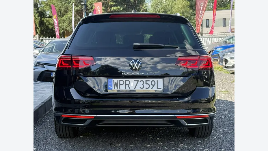 VOLKSWAGEN Passat -