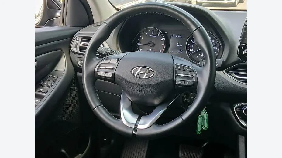 HYUNDAI i30 -