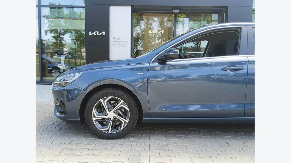 HYUNDAI i30 -