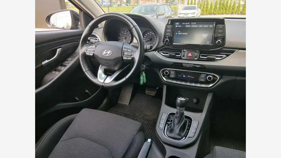 HYUNDAI i30 -