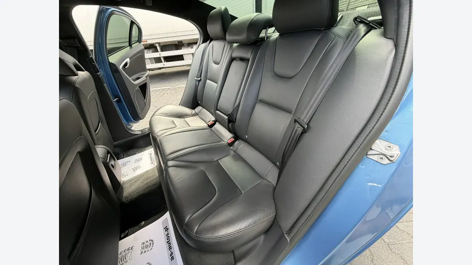 VOLVO S60 -